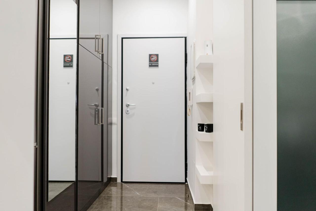 Apartament Larissa Railway &metro Station *